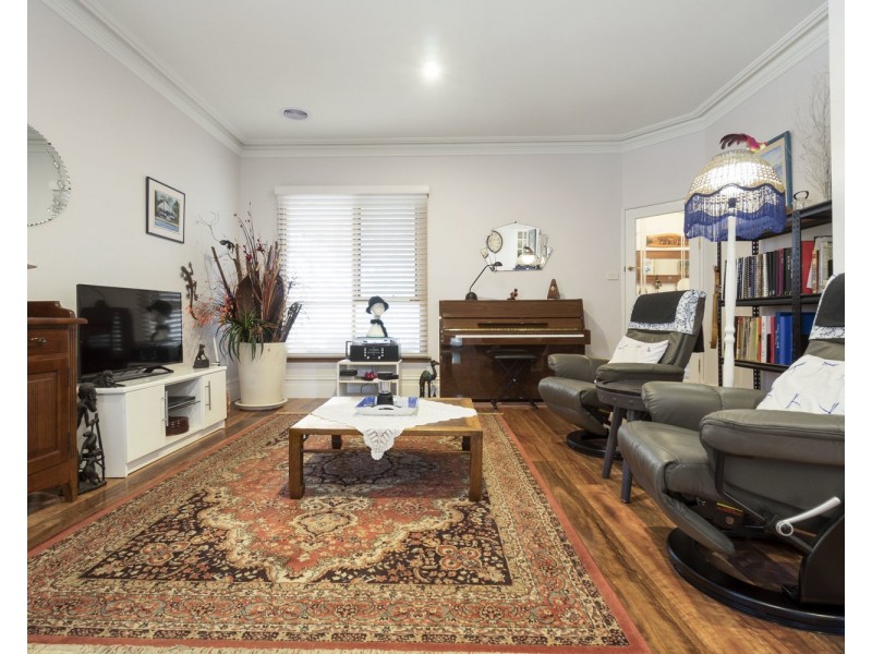 14 Young Street, Bacchus Marsh VIC 3340