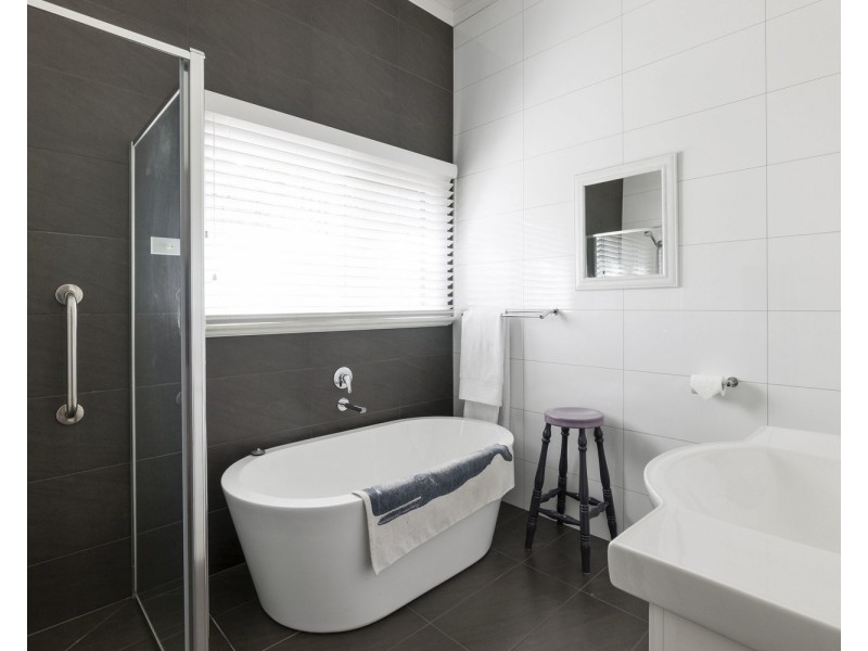 14 Young Street, Bacchus Marsh VIC 3340