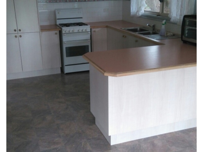 3b Barry Street, Bacchus Marsh VIC 3340