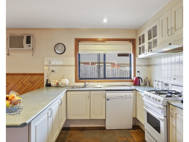 21 Riversdale Crescent, Bacchus Marsh VIC 3340