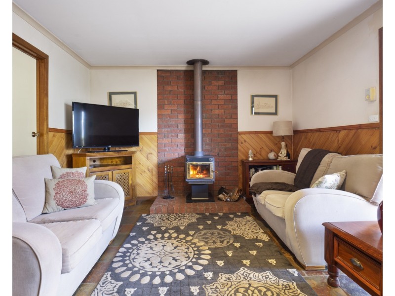 21 Riversdale Crescent, Bacchus Marsh VIC 3340