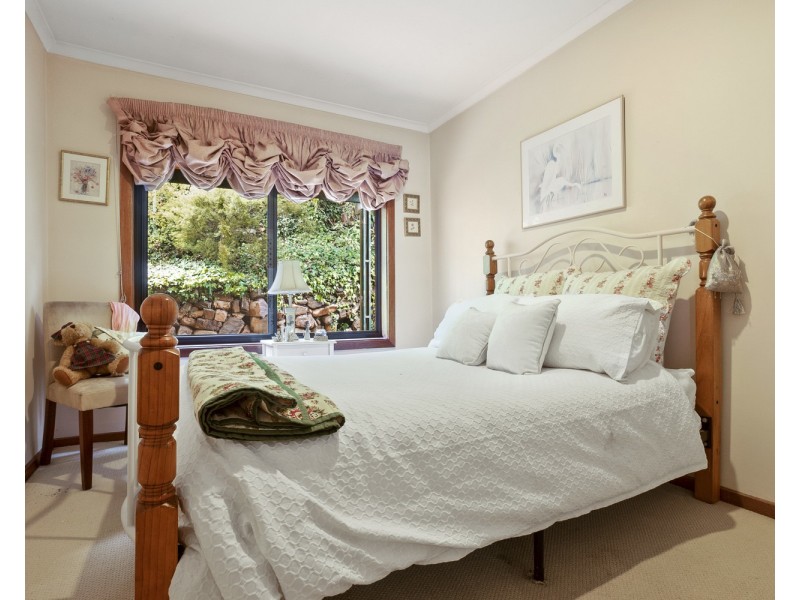 21 Riversdale Crescent, Bacchus Marsh VIC 3340