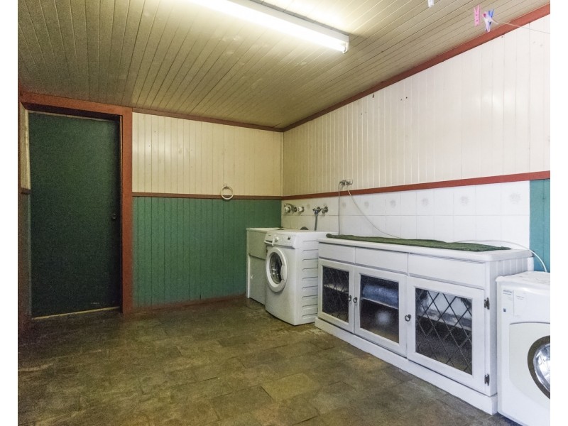 21 Riversdale Crescent, Bacchus Marsh VIC 3340
