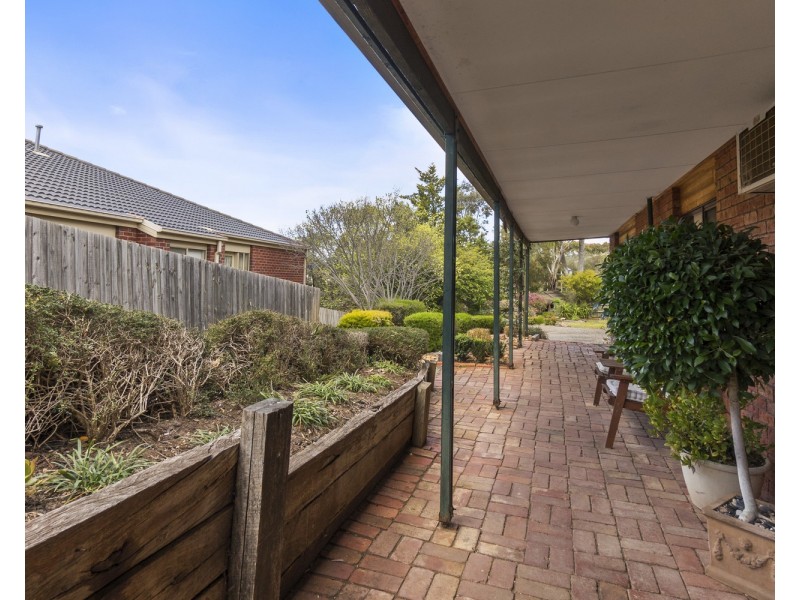 21 Riversdale Crescent, Bacchus Marsh VIC 3340