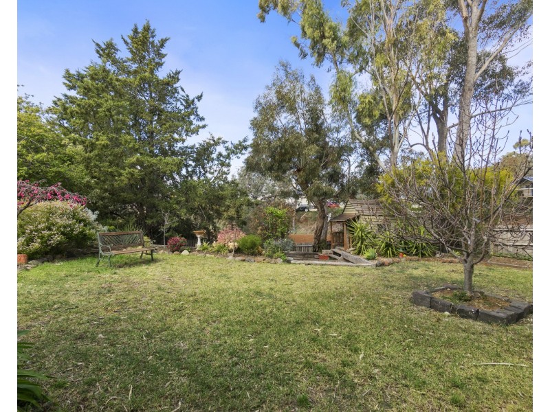 21 Riversdale Crescent, Bacchus Marsh VIC 3340