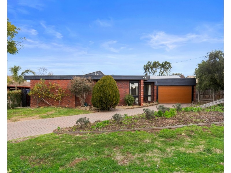 17 Leila Court, Bacchus Marsh VIC 3340