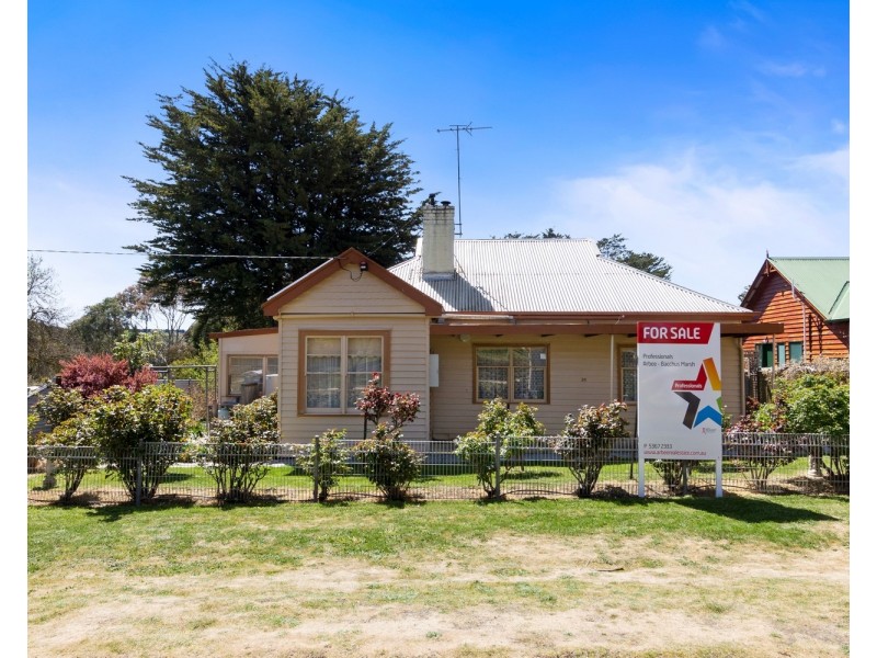 24 Main Street, Myrniong VIC 3341