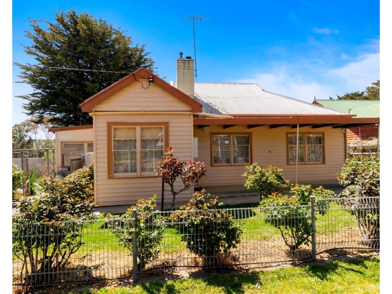 24 Main Street, Myrniong VIC 3341