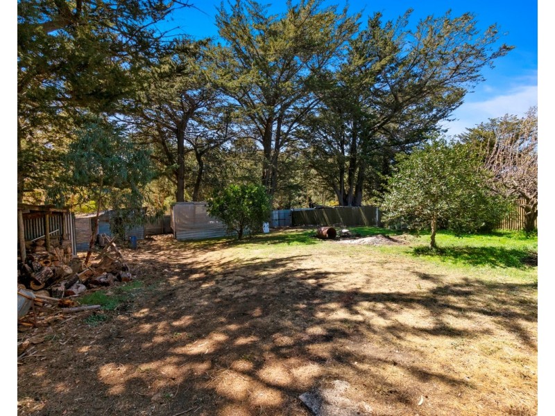 24 Main Street, Myrniong VIC 3341
