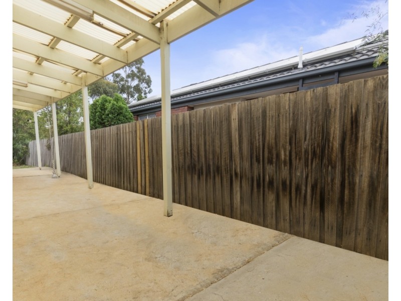 98  Underbank Boulevard, Bacchus Marsh VIC 3340