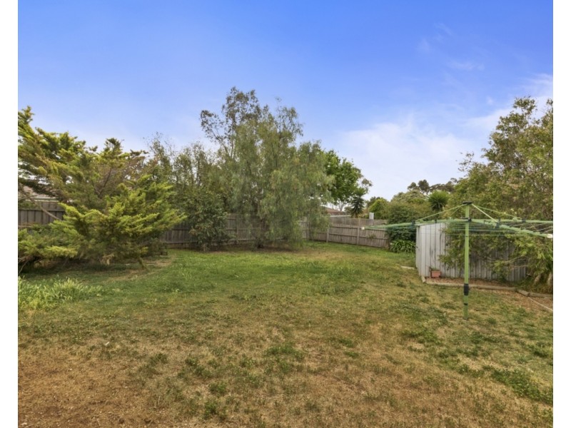 98  Underbank Boulevard, Bacchus Marsh VIC 3340