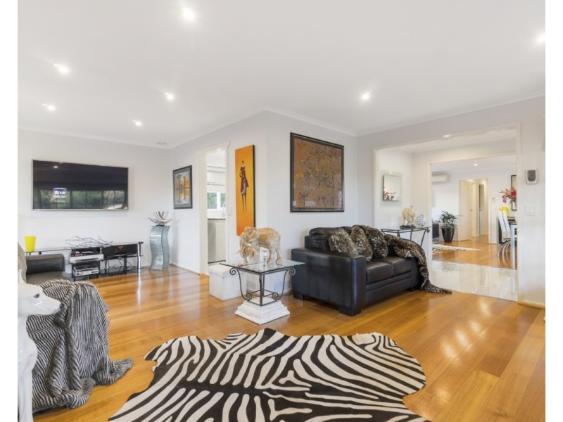 26 Margaret Drive, Bacchus Marsh VIC 3340