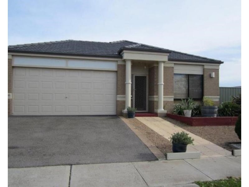 10B Ologhlen Drive, Wyndham Vale VIC 3024