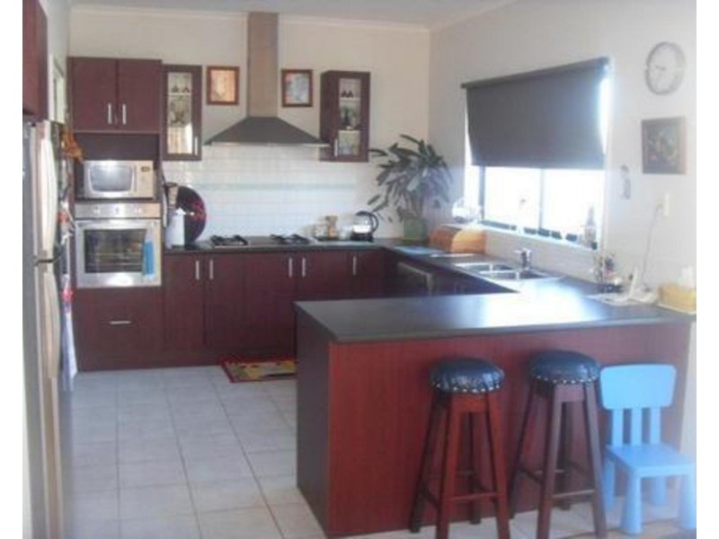 10B Ologhlen Drive, Wyndham Vale VIC 3024