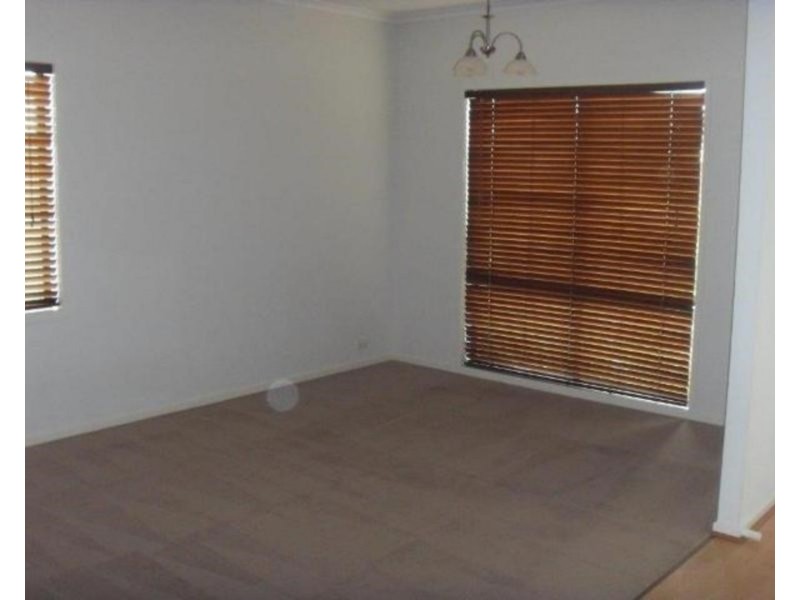 10B Ologhlen Drive, Wyndham Vale VIC 3024