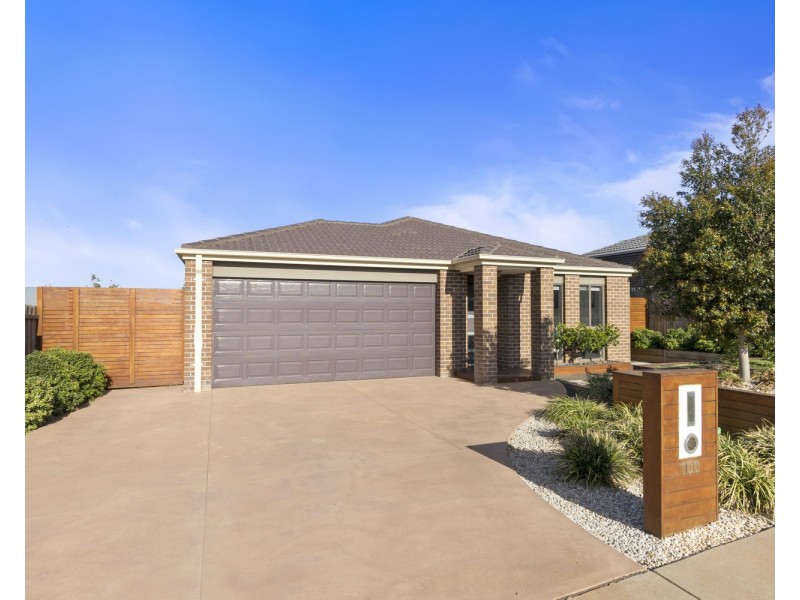 100 Halletts Way, Bacchus Marsh VIC 3340