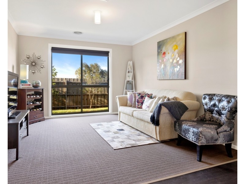 100 Halletts Way, Bacchus Marsh VIC 3340