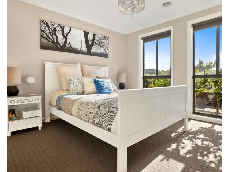 100 Halletts Way, Bacchus Marsh VIC 3340