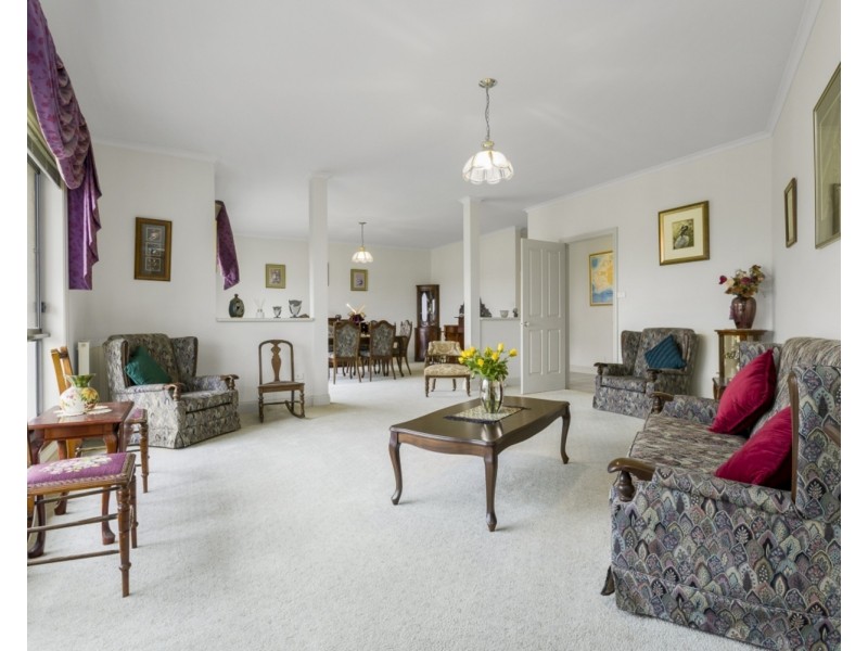 24 Manning Boulevard, Bacchus Marsh VIC 3340