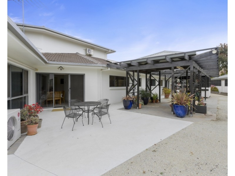24 Manning Boulevard, Bacchus Marsh VIC 3340
