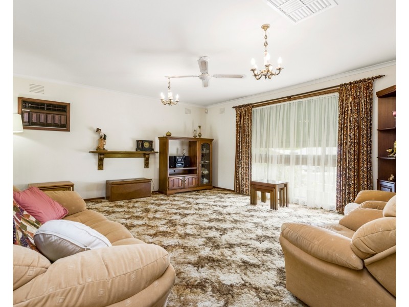 1 Linda Drive, Bacchus Marsh VIC 3340