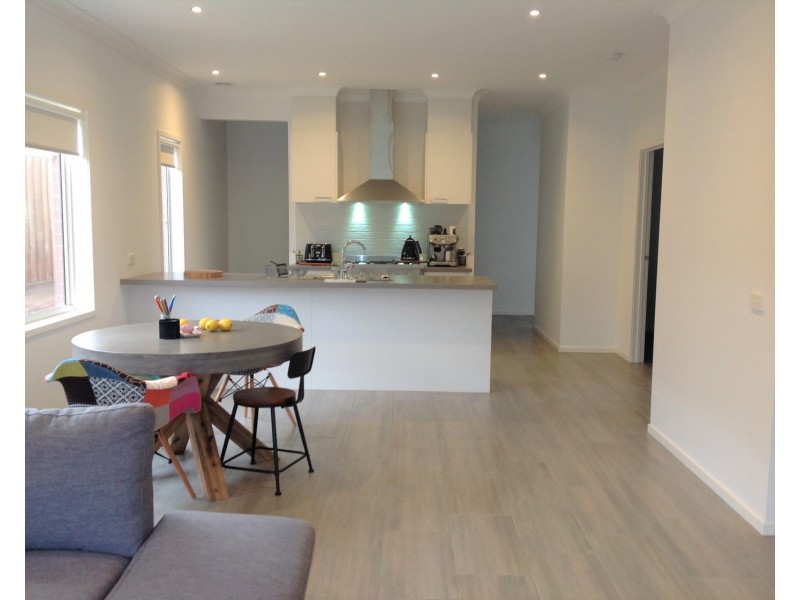 8 Hegarty Place, Bacchus Marsh VIC 3340