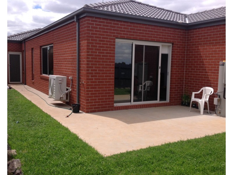 8 Hegarty Place, Bacchus Marsh VIC 3340