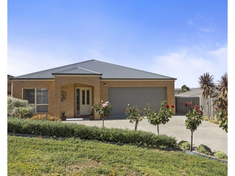 59 Darley Drive, Bacchus Marsh VIC 3340