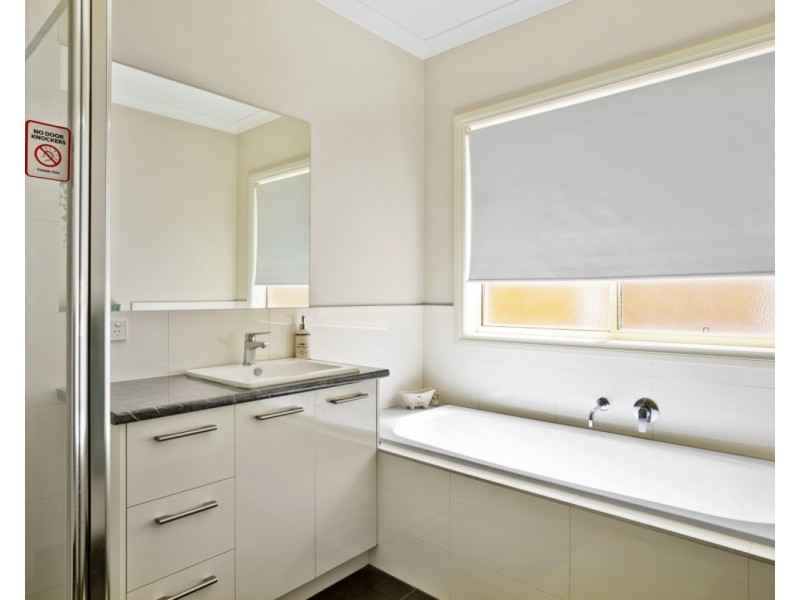 59 Darley Drive, Bacchus Marsh VIC 3340