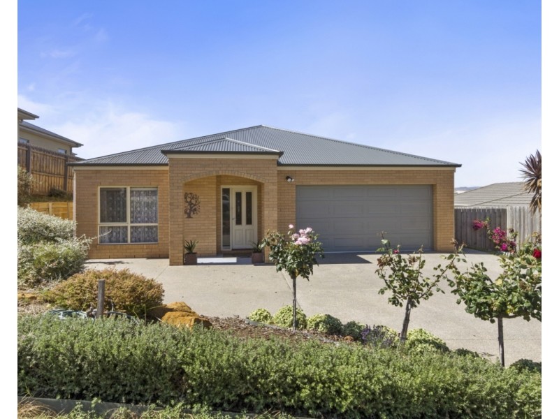 59 Darley Drive, Bacchus Marsh VIC 3340