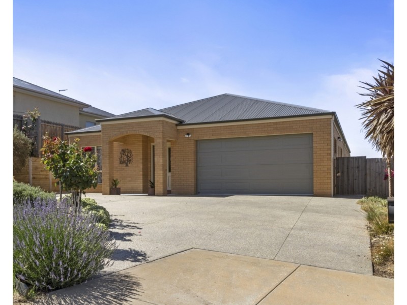 59 Darley Drive, Bacchus Marsh VIC 3340