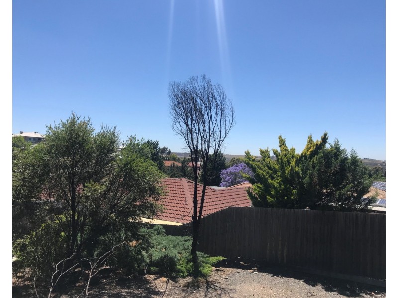 10 McLeod Drive, Bacchus Marsh VIC 3340