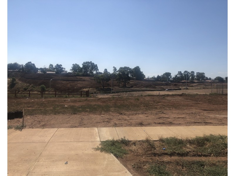 10 Sublime Point Road, Bacchus Marsh VIC 3340