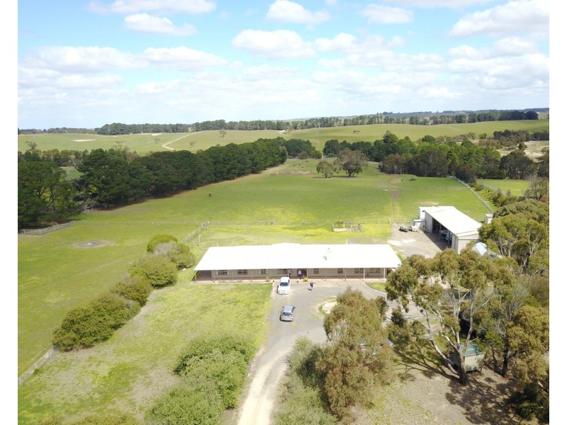 67 Pykes Creek Road, Myrniong VIC 3341