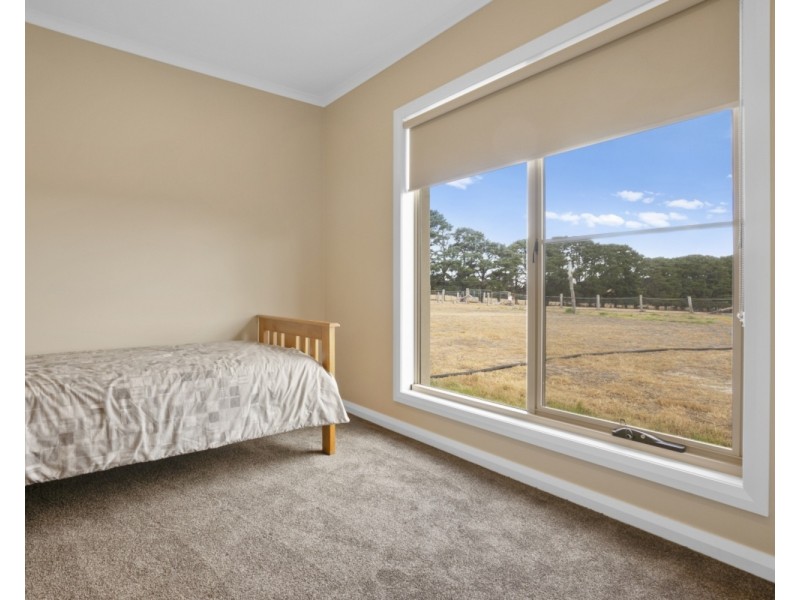 67 Pykes Creek Road, Myrniong VIC 3341