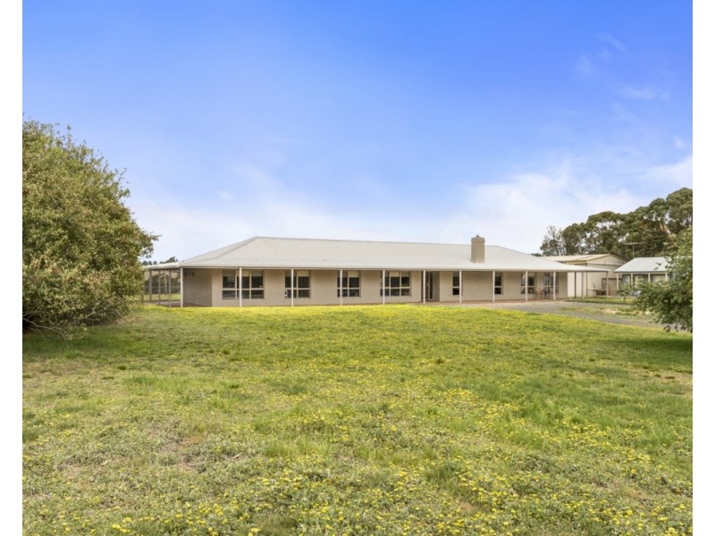 67 Pykes Creek Road, Myrniong VIC 3341