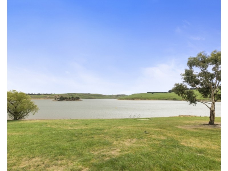 67 Pykes Creek Road, Myrniong VIC 3341