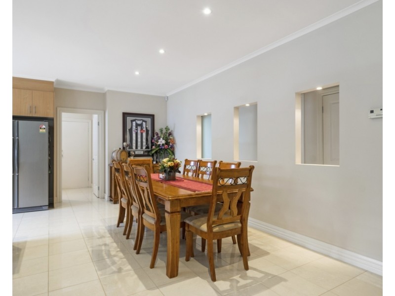 27 Grantleigh Drive, Bacchus Marsh VIC 3340