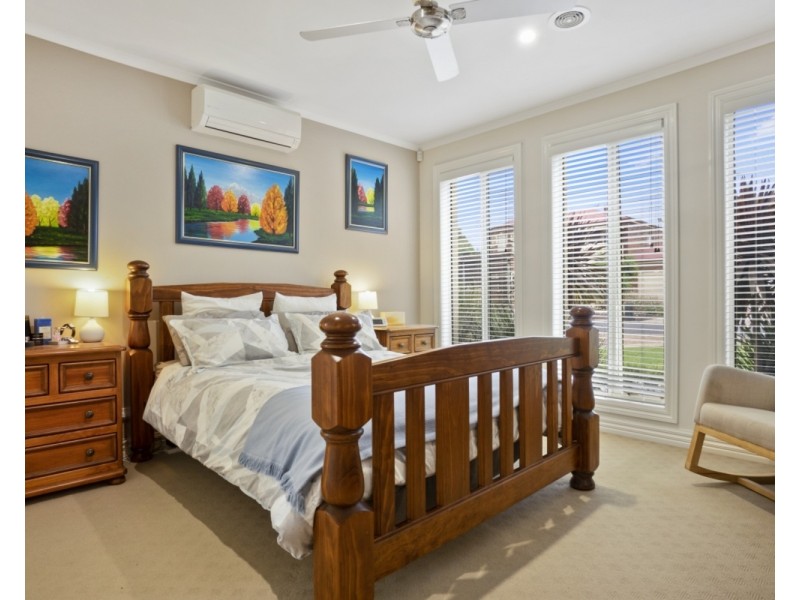 27 Grantleigh Drive, Bacchus Marsh VIC 3340