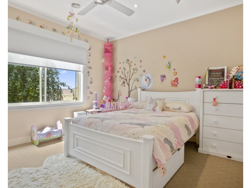 27 Grantleigh Drive, Bacchus Marsh VIC 3340