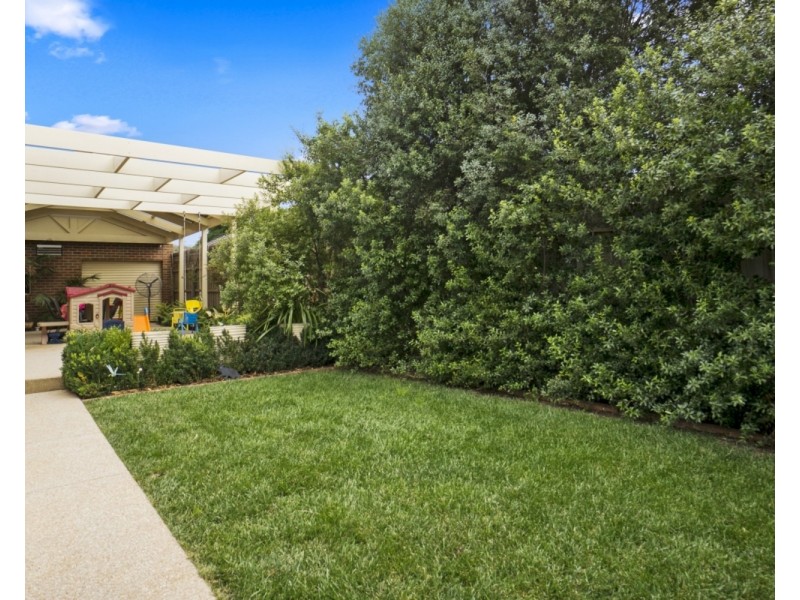 27 Grantleigh Drive, Bacchus Marsh VIC 3340