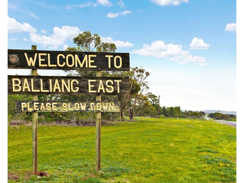 13 School Road, Balliang East VIC 3340