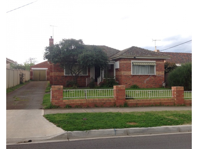 4 McFarland Street, Bacchus Marsh VIC 3340