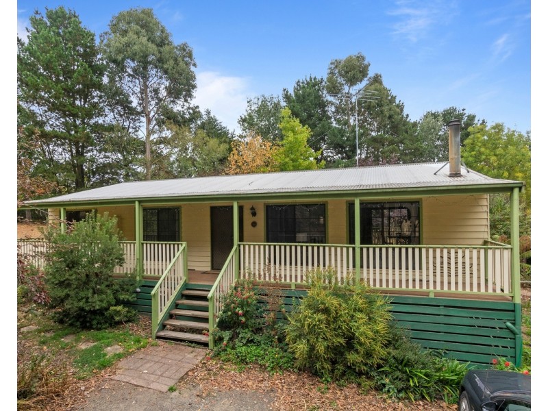 4 Tennyson Street, Gordon VIC 3345