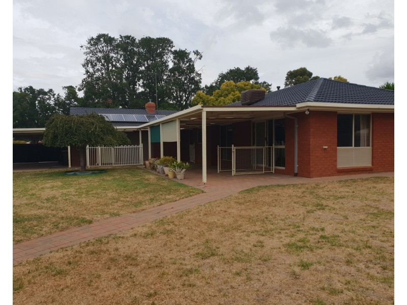 57 Robertsons Road, Bacchus Marsh VIC 3340