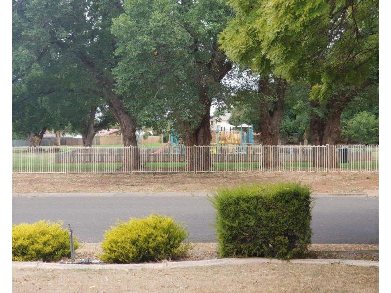 57 Robertsons Road, Bacchus Marsh VIC 3340