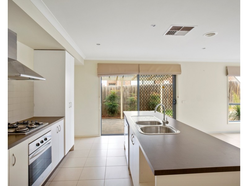 81 Halletts Way, Bacchus Marsh VIC 3340