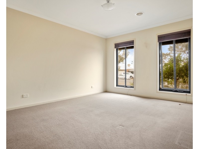 81 Halletts Way, Bacchus Marsh VIC 3340