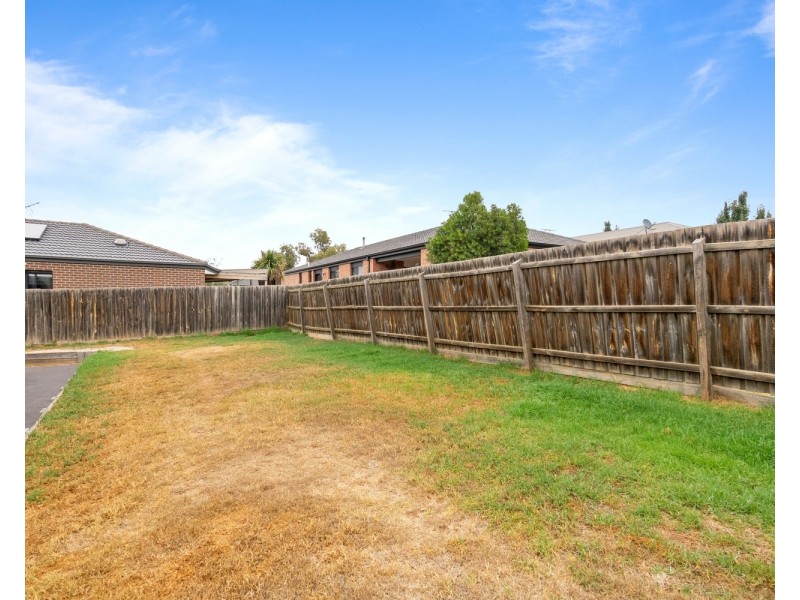 81 Halletts Way, Bacchus Marsh VIC 3340