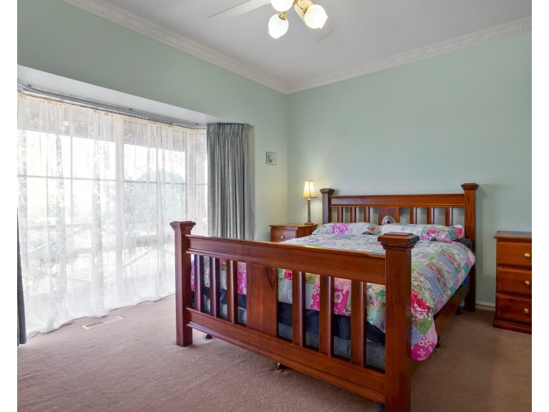 27 Moore Street, Bacchus Marsh VIC 3340